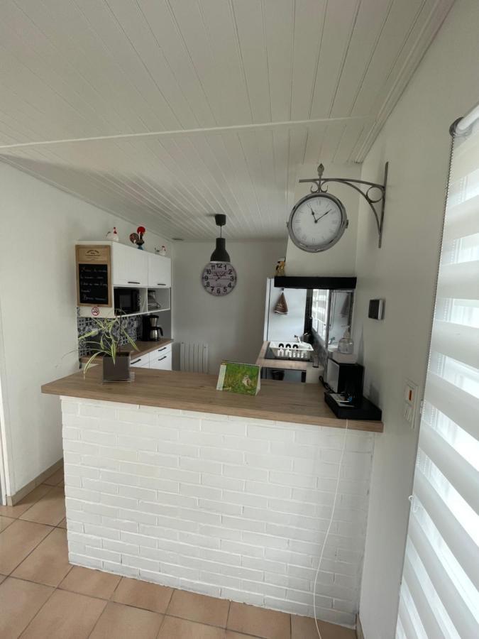 Petite Maison Au Calme, Dans Une Impasse L'Epine  Экстерьер фото