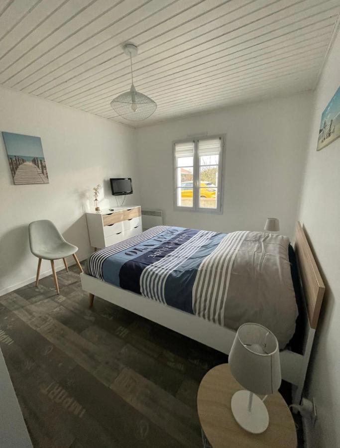 Petite Maison Au Calme, Dans Une Impasse L'Epine  Экстерьер фото